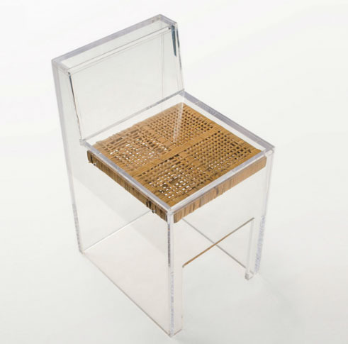 Sillas con heridas de guerra. La reutilización como base del diseño de muebles únicos