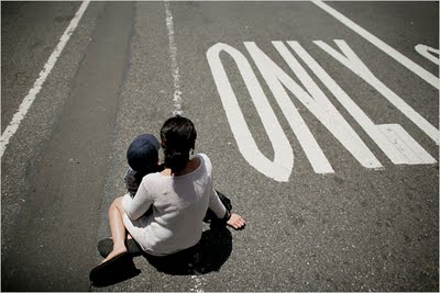 Más vehículos eléctricos pero menos coches